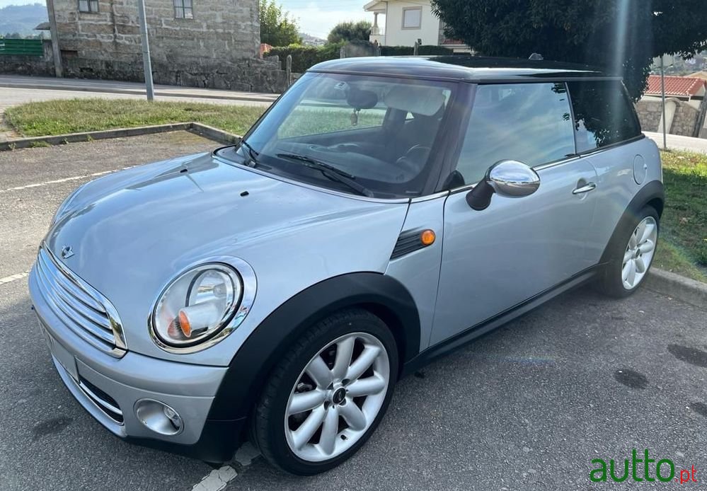 2009' MINI Cooper D photo #3