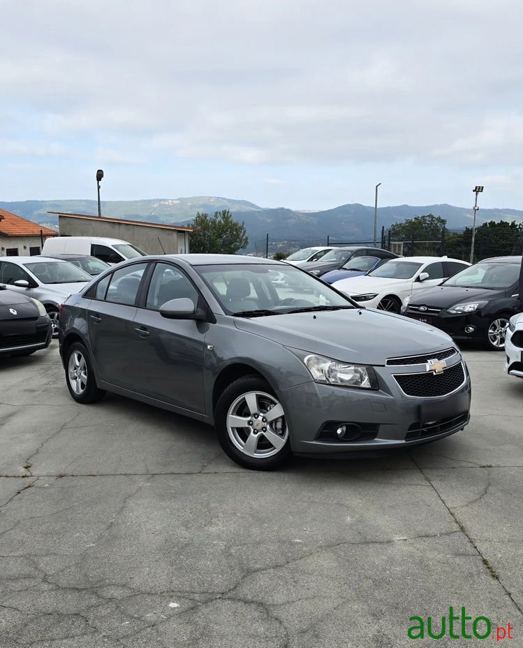 2011' Chevrolet Cruze 1.6 Ls photo #3