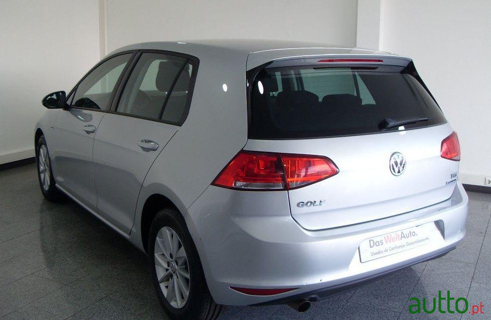 2015' Volkswagen Golf 1.6 TDi BlueMotion Trendline photo #1