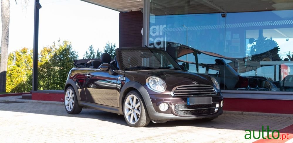 2015' MINI Cabrio Cooper D photo #2
