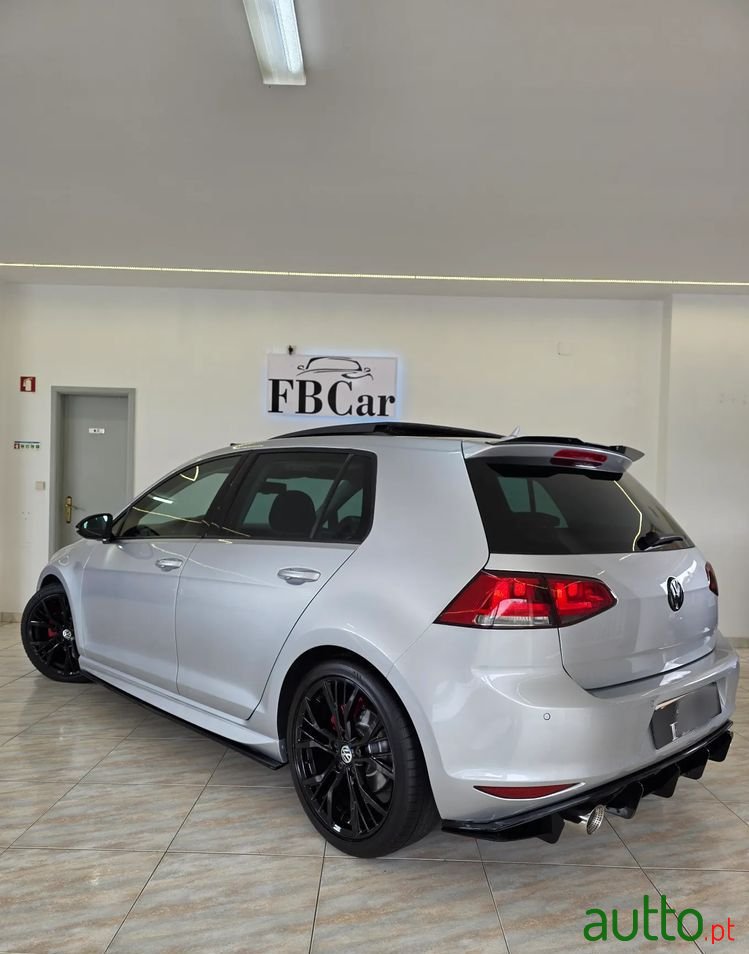 2014' Volkswagen Golf 1.6 Bluetdi Cup photo #5