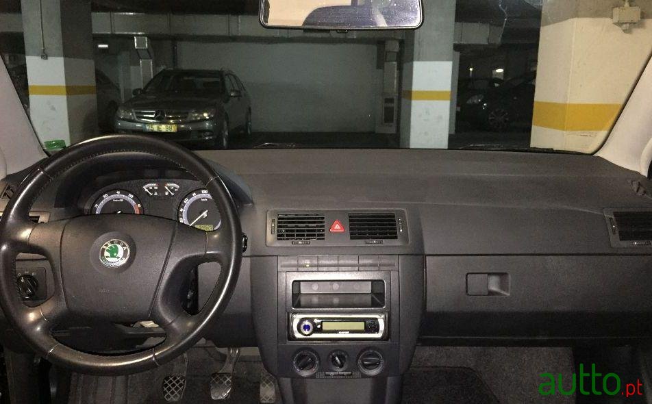 2007' Skoda Fabia Break photo #3