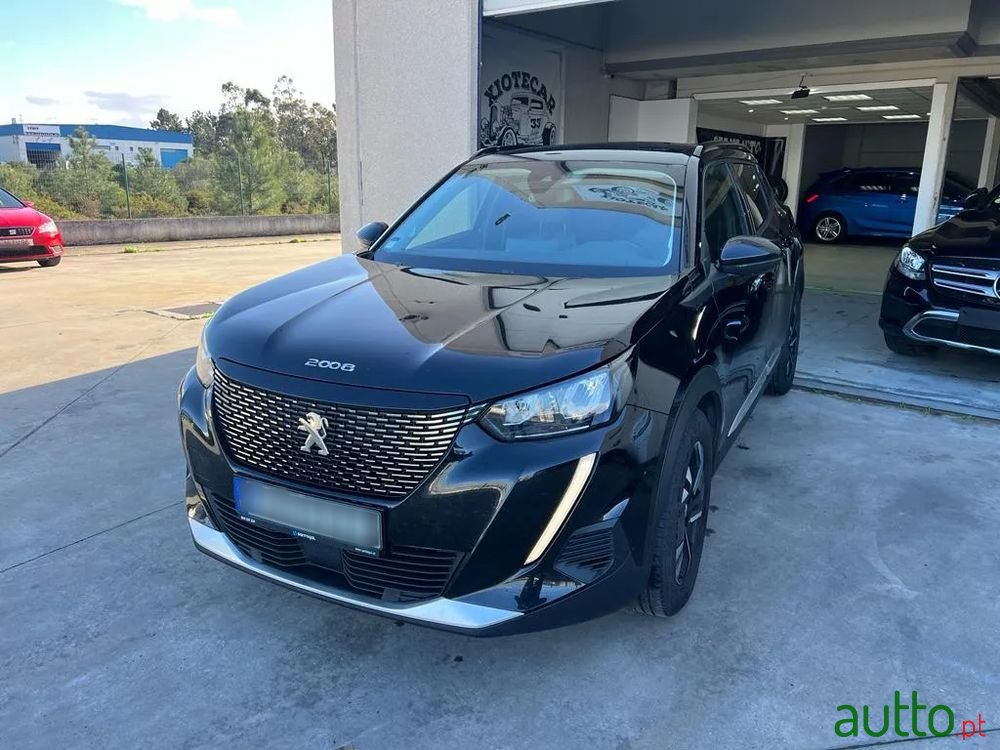 2022' Peugeot 2008 photo #3