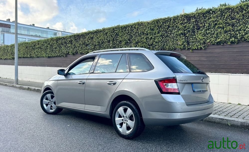 2018' Skoda Fabia Break photo #2