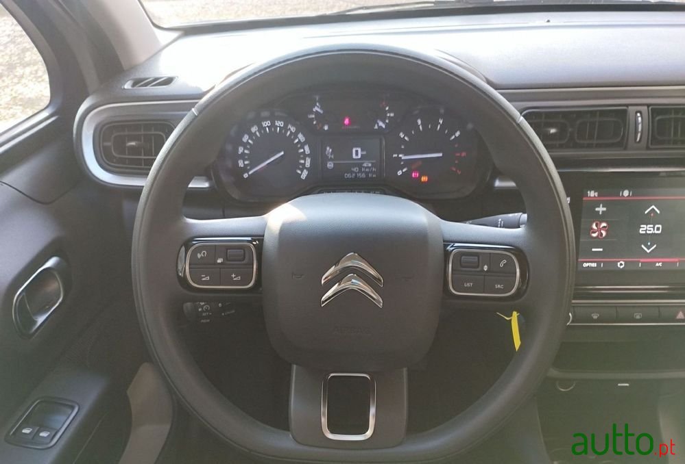 2019' Citroen C3 1.2 Puretech Feel photo #6