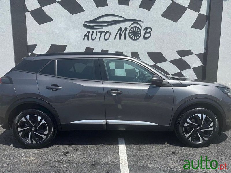 2021' Peugeot 2008 photo #5