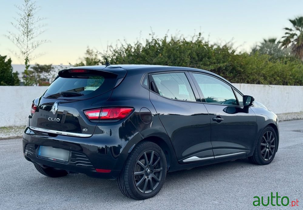 2014' Renault Clio photo #5