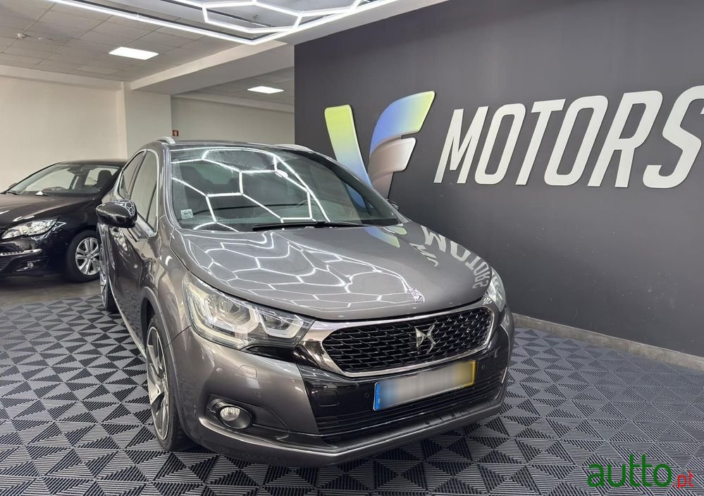 2016' DS Automobiles Ds4 Crossback photo #1