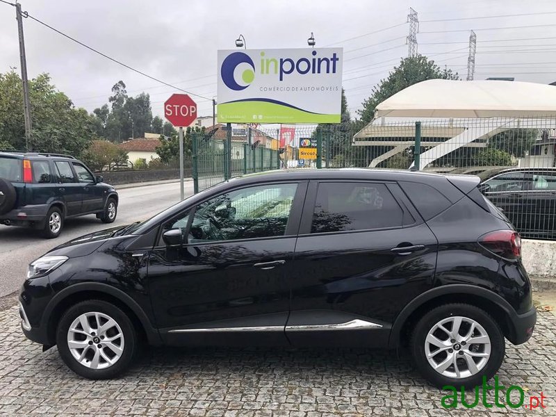 2019' Renault Captur photo #1
