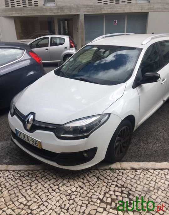 2015' Renault Megane Sport Tourer photo #3