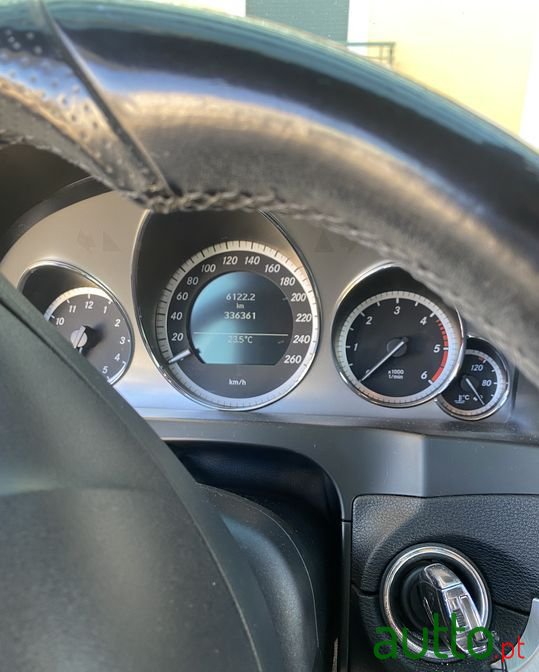 2009' Mercedes-Benz E-250 photo #5