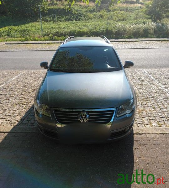2006' Volkswagen Passat Variant photo #3