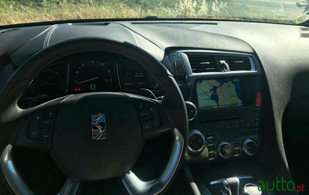 2013' Citroen DS5 photo #1