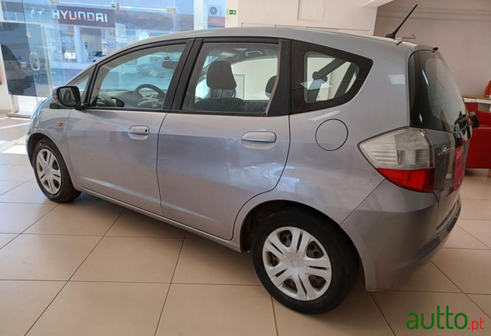 2010' Honda Jazz photo #6