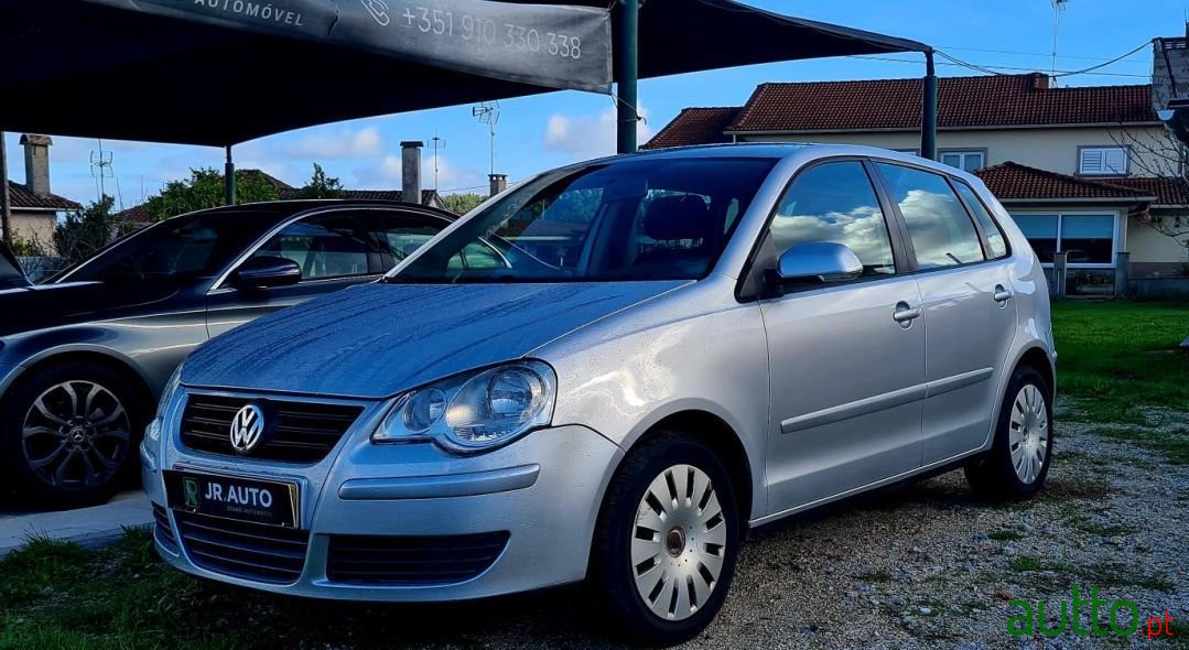 2006' Volkswagen Polo photo #2