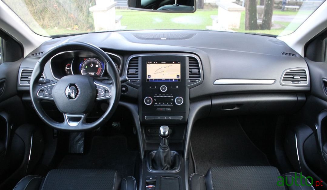 2017' Renault Megane photo #6