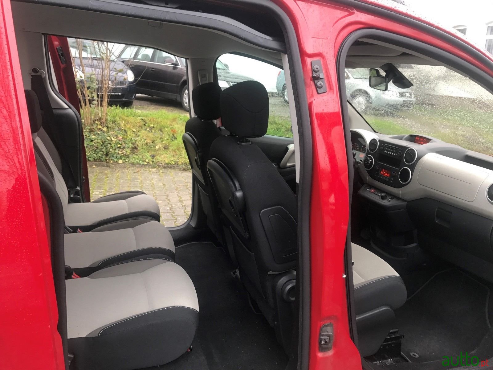 2013' Peugeot photo #6