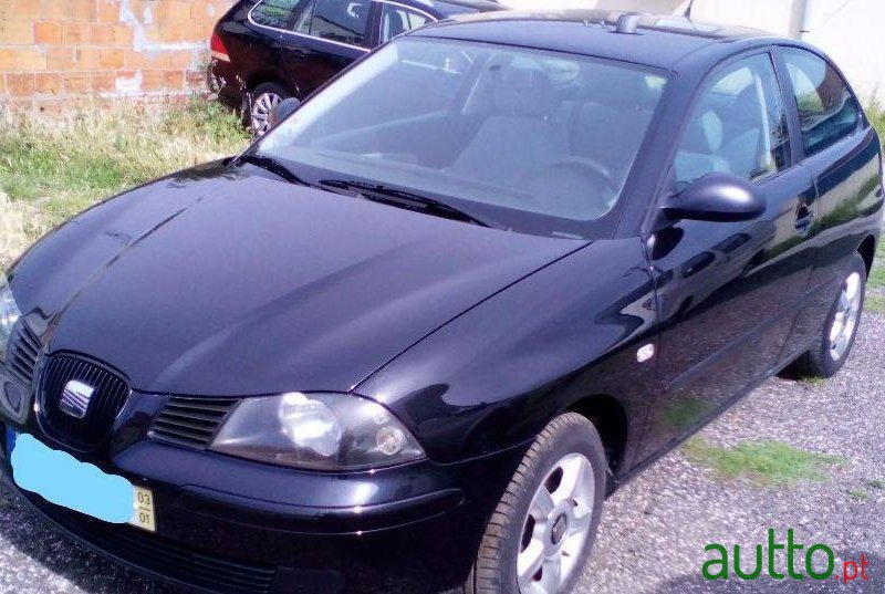 2003' SEAT Ibiza photo #2