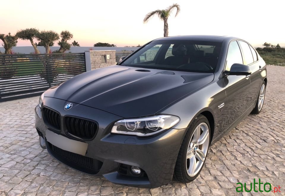 2015' BMW 525 photo #1