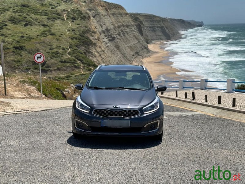 2018' Kia Ceed Sw photo #2