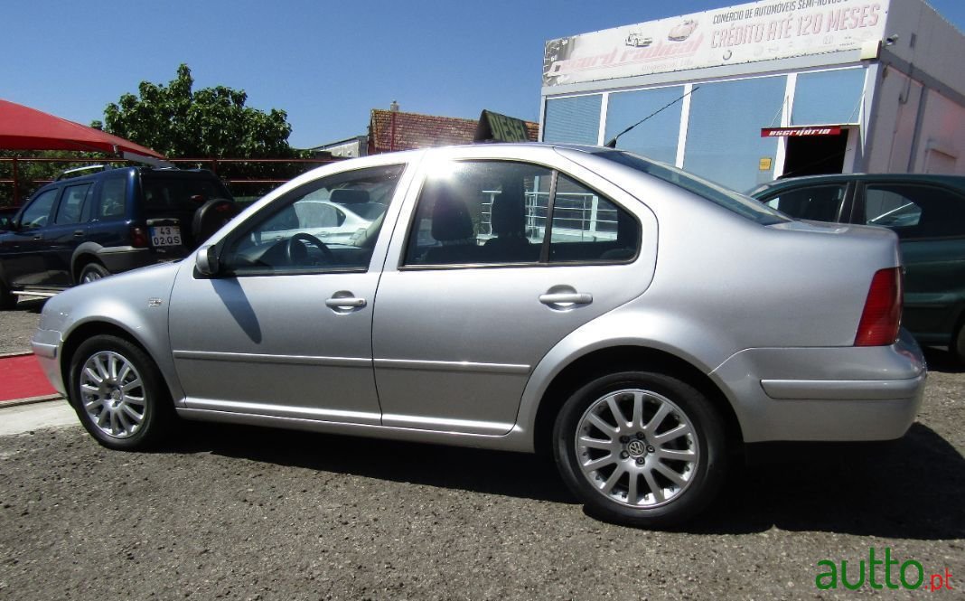 2001' Volkswagen Bora photo #3