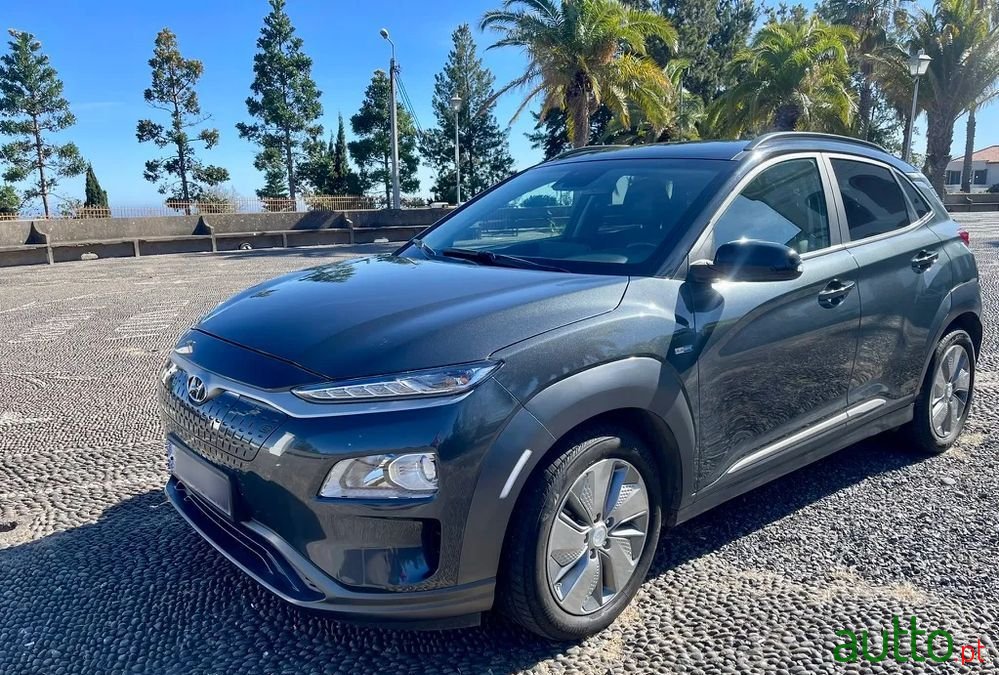 2020' Hyundai Kauai photo #1
