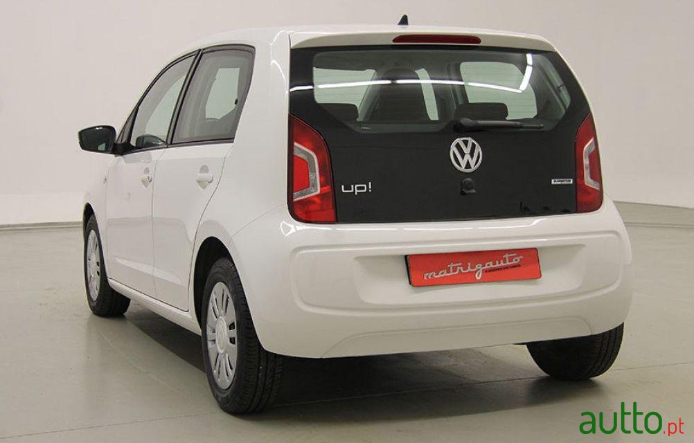 2015' Volkswagen 1.0 Move up! Bluemotion photo #3