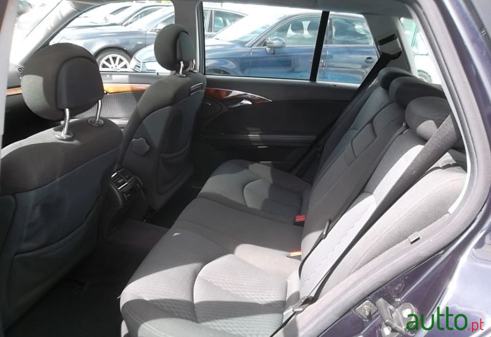 2003' Mercedes-Benz E-270 photo #6