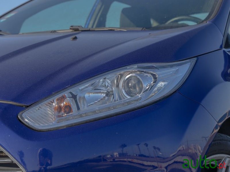 2014' Ford Fiesta photo #3