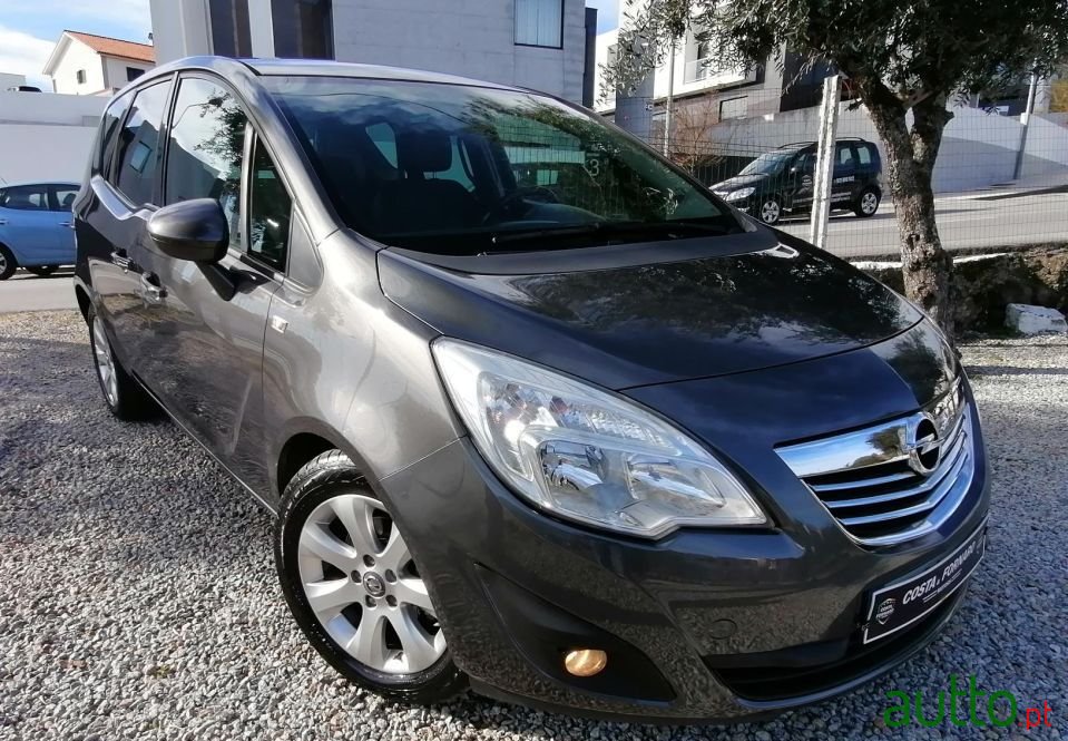 2011' Opel Meriva photo #1