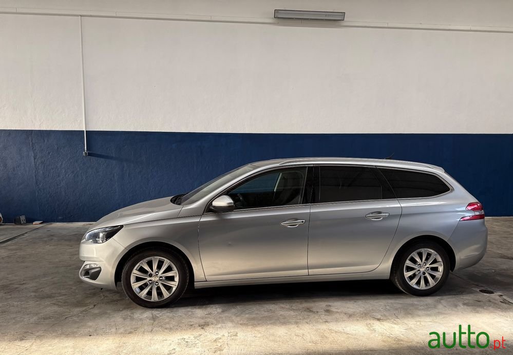2016' Peugeot 308 photo #3