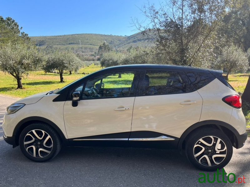 2015' Renault Captur photo #5