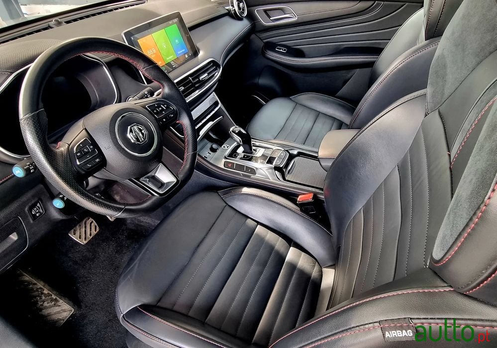2023' MG EHS Luxury photo #4