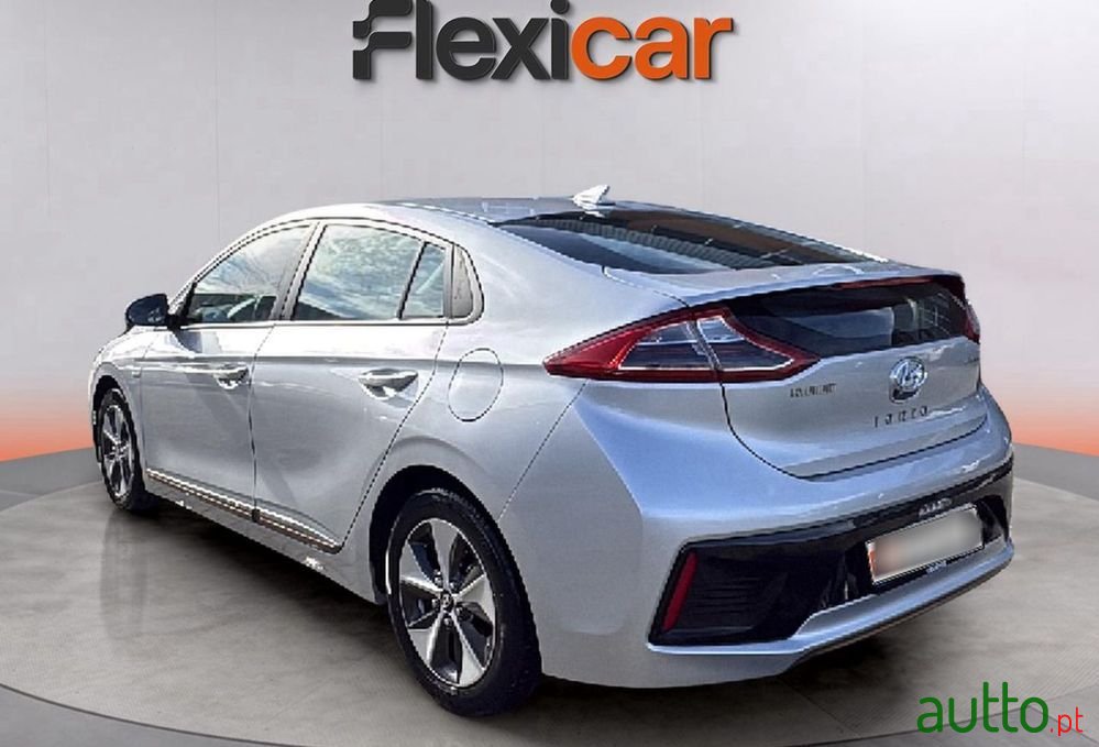 2019' Hyundai Ioniq photo #5