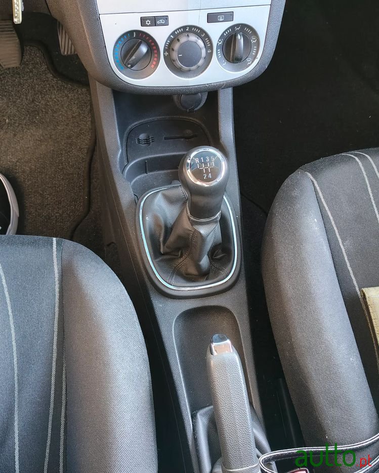 2010' Opel Corsa 1.2 Cosmo photo #3