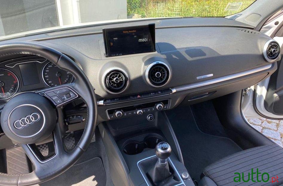 2016' Audi A3 Limousine photo #4