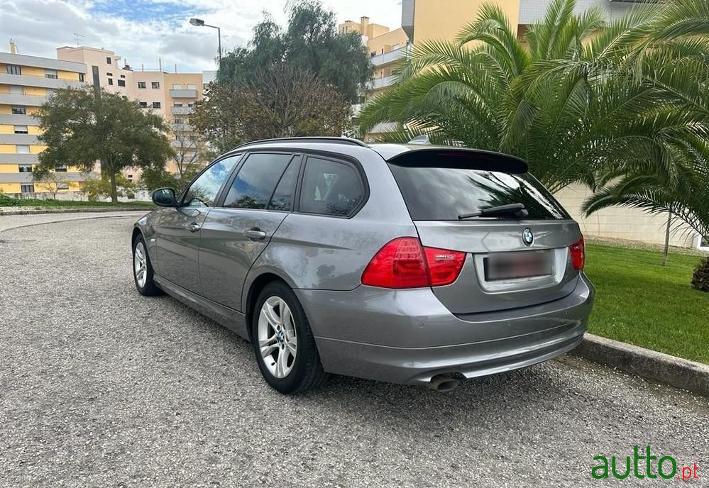 2011' BMW Série 3 photo #3