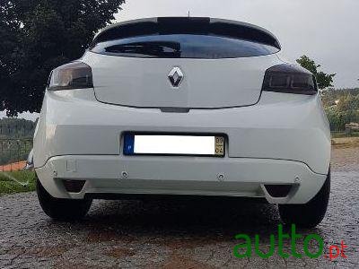 2009' Renault Megane Dynamique S photo #2