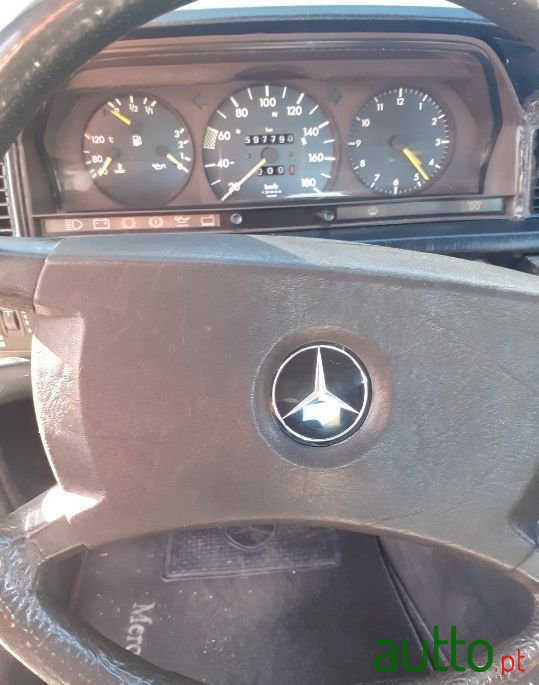 1991' Mercedes-Benz 190 photo #6