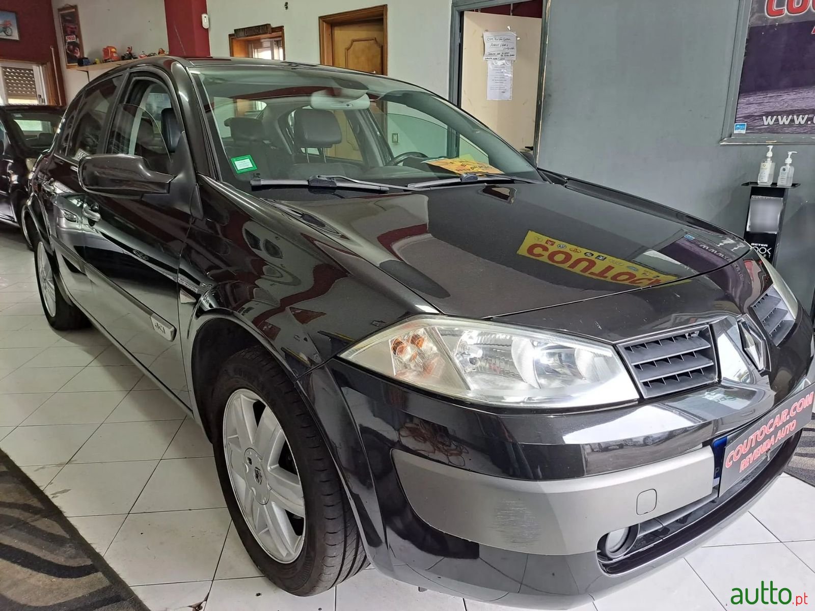 2004' Renault Megane photo #3