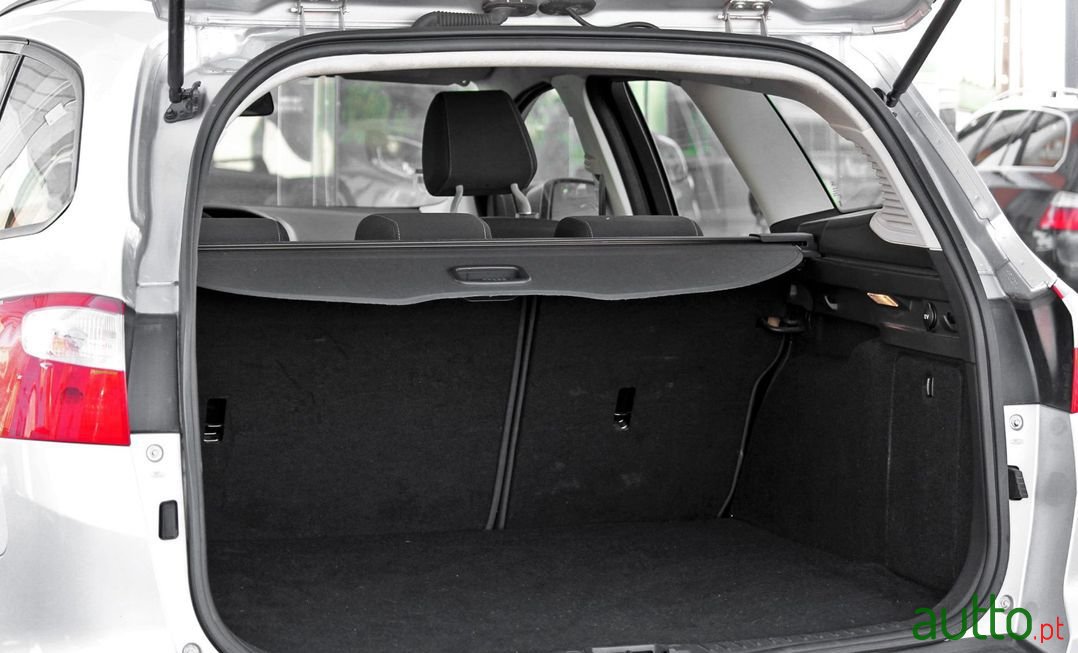 2012' Ford Focus Sw photo #6