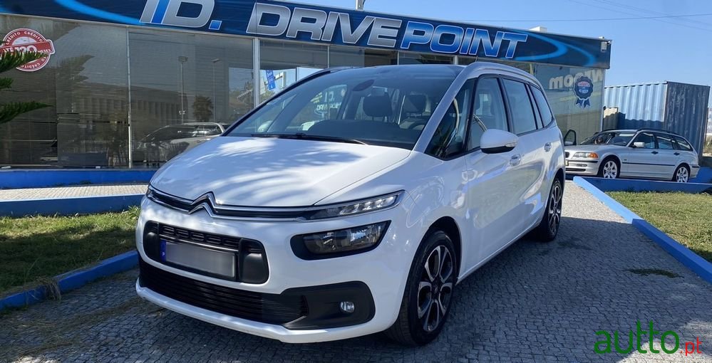 2019' Citroen Grand C4 SpaceTourer photo #2