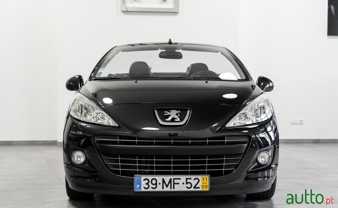 2011' Peugeot 207 photo #2