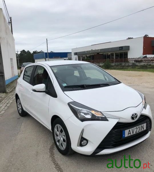 2019' Toyota Yaris photo #1