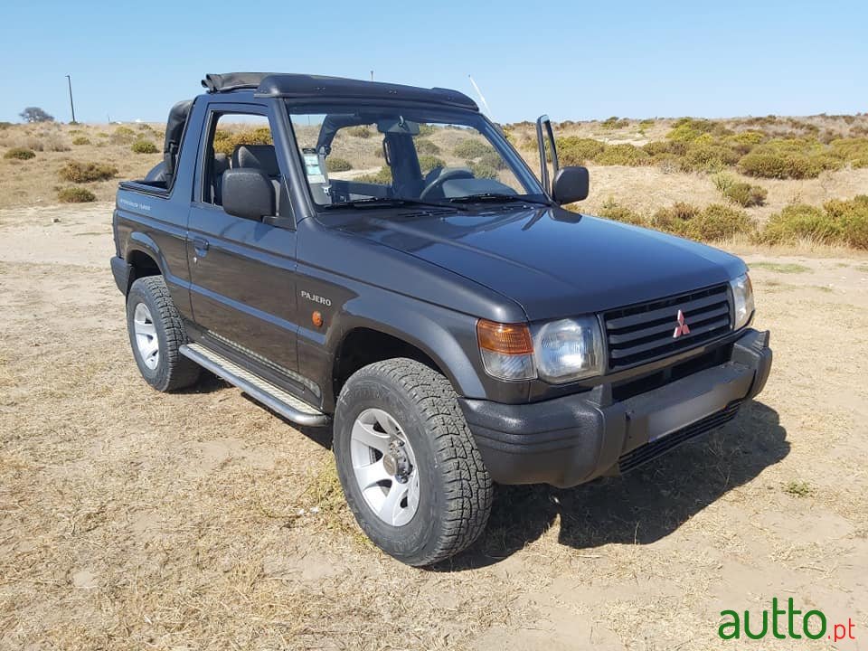 2012' Mitsubishi photo #1