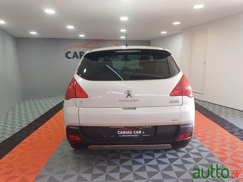 2013' Peugeot 3008 2.0 Hdi Hybrid4 photo #4