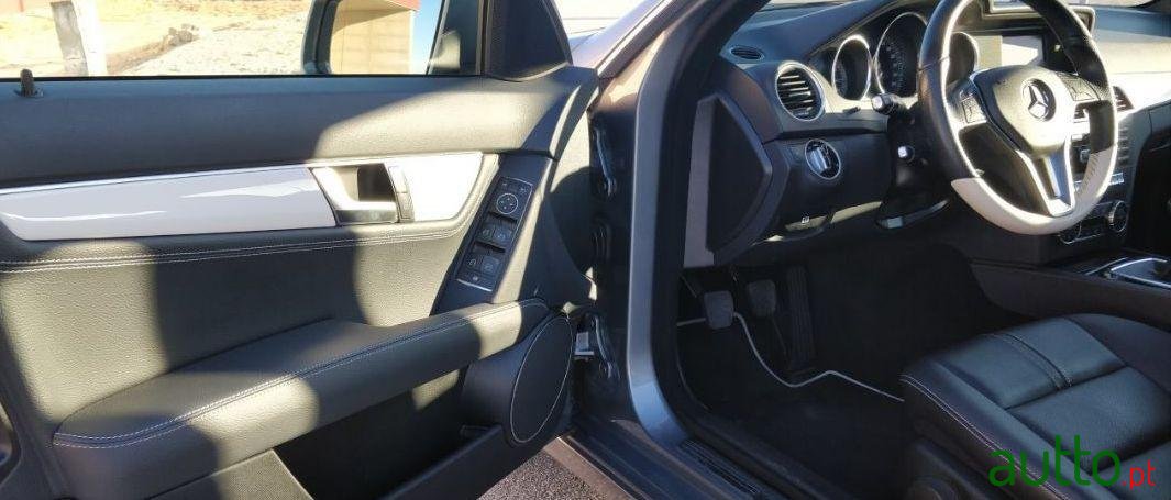 2012' Mercedes-Benz C-220 Exclusive photo #3