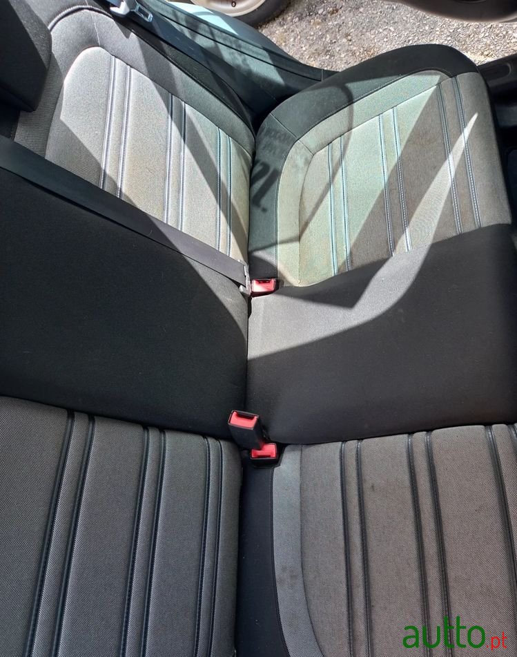 2010' Fiat Punto Evo photo #2