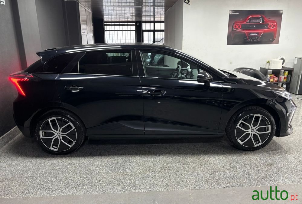 2024' MG MG4 64 Kwh Luxury photo #4