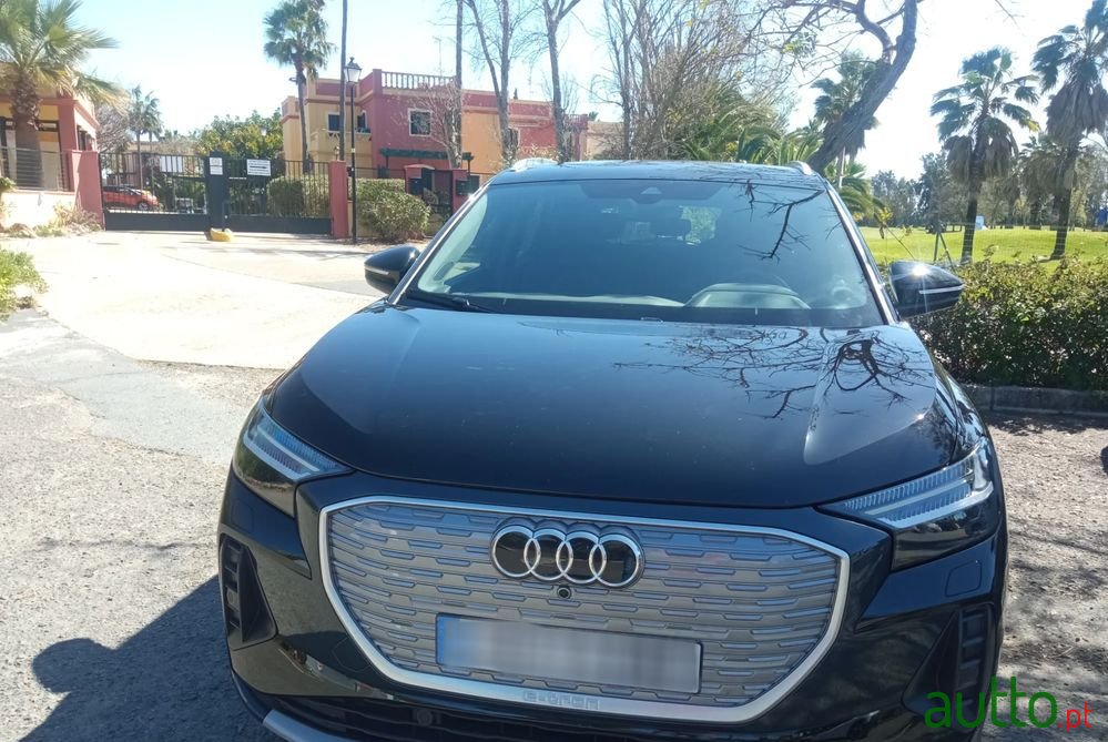 2021' Audi Q4 e-tron 40 photo #1